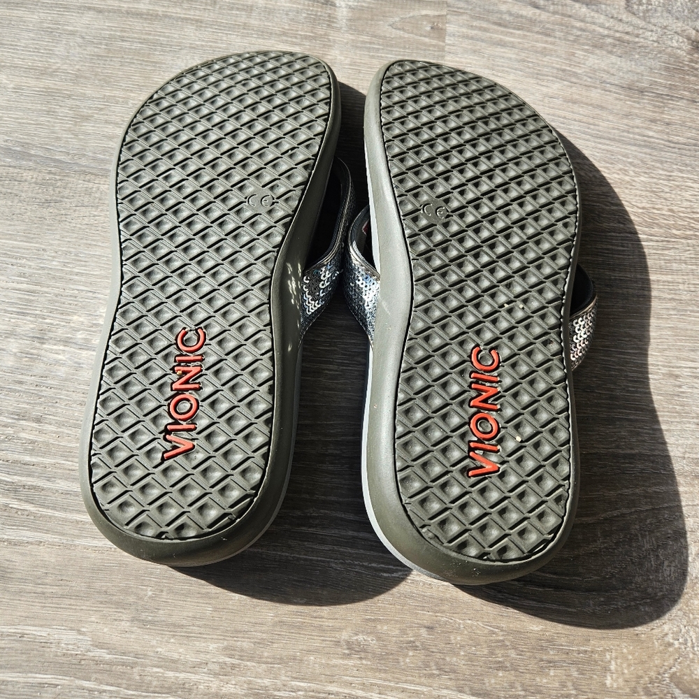 Vionic Tide Sandals, Size 6, Silver Sequin - Picture 5 of 6